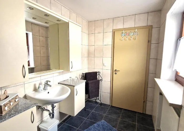 Gaestehaus Kuchler 3* Lam
