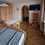 Gaestehaus Kuchler Pensión Lam